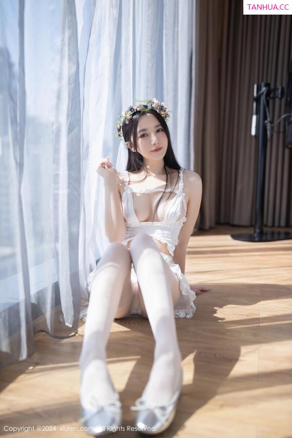 鱼子酱fish  [XiuRen]高清写真图 2024.03.08 No.8201 鱼子酱Fish 丝袜美腿第10张图片